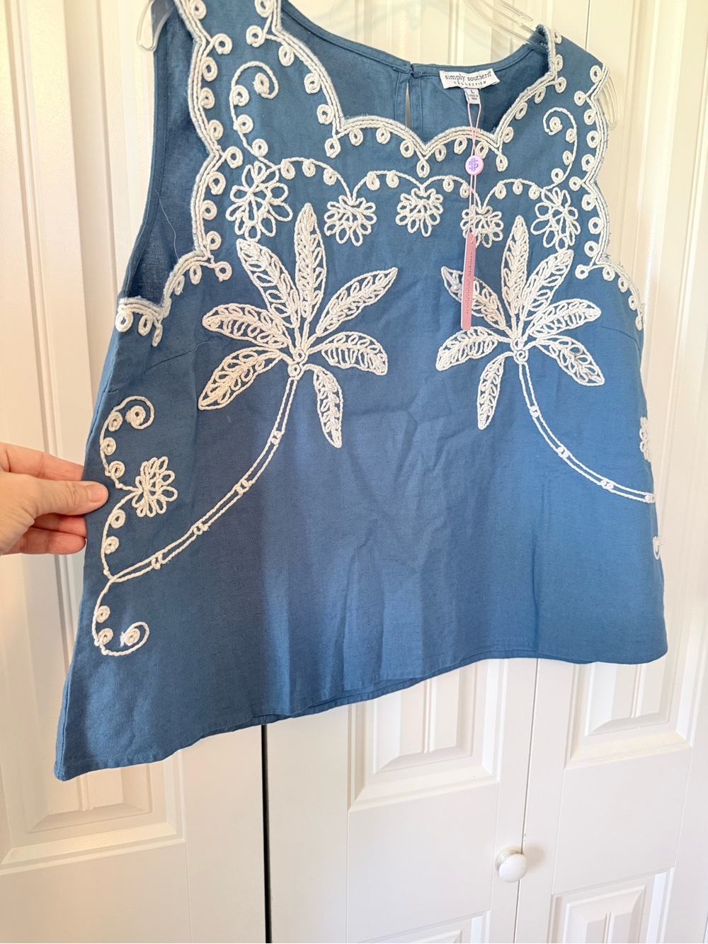 Simply Southern Blue Sleeveless Embroidered Palm Top - Picture 4 of 10